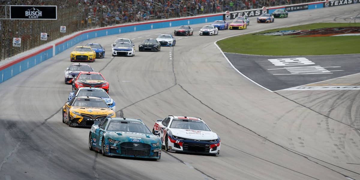 How Online Betting At Online Casino Helps Nascar To Grow