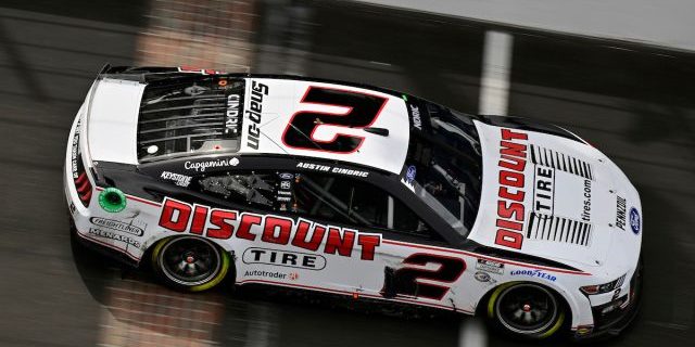 #2: Austin Cindric, Team Penske, Discount Tire Ford Mustang
